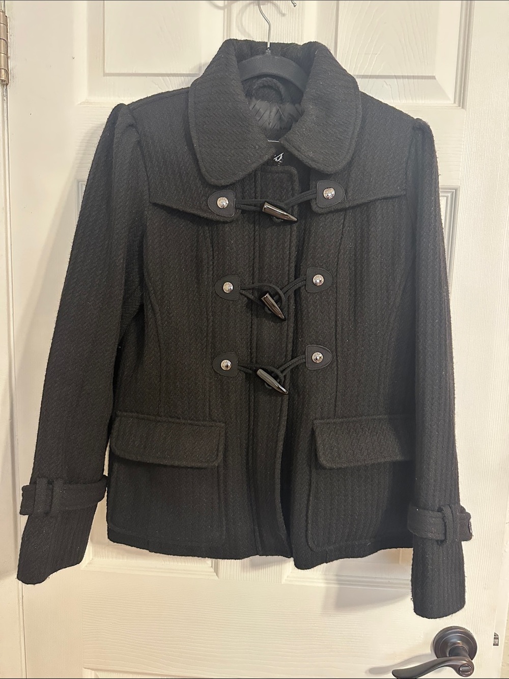 Black Guess wool-blend coat w/distinct toggle fasteners & Peter Pan Collar